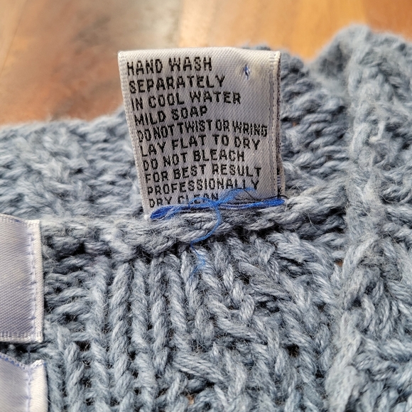 Signatures by Northern Isles ll Hand Knitted Cable Knit Bubble Knit Sweater. 2X - Picture 10 of 10